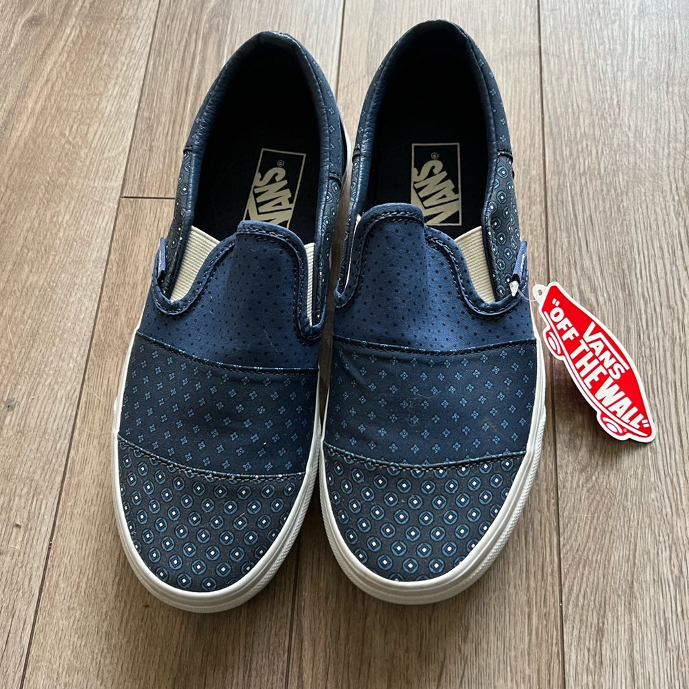 Vans slip on